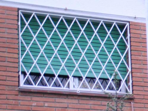reja fija rombos 06 - Rejas Ventanas