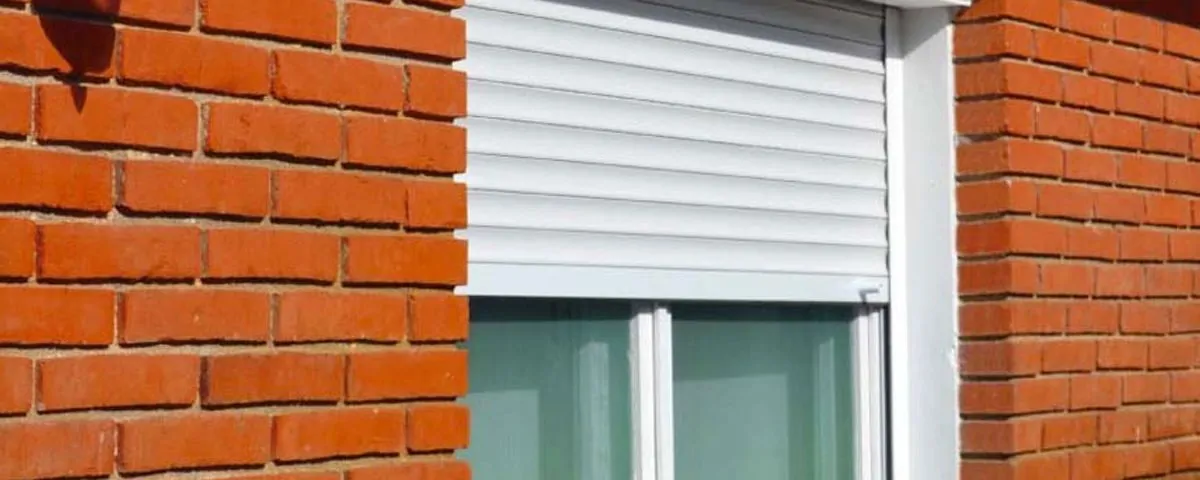 persianas exteriores persianas 1200x480 - ¿Cual son materiales y herramientas instalación persianas en valencia?