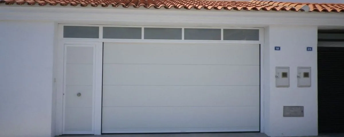 puertas de garaje mas populares para instalar en Valencia 1200x480 - ¿Cuáles son las puertas de garaje más populares para instalar en Valencia?