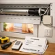 Motor tubular y cableado en persiana valenciana, con presupuesto de 249 €, herramientas y mando; opciones económicas para persianas automáticas en Valencia